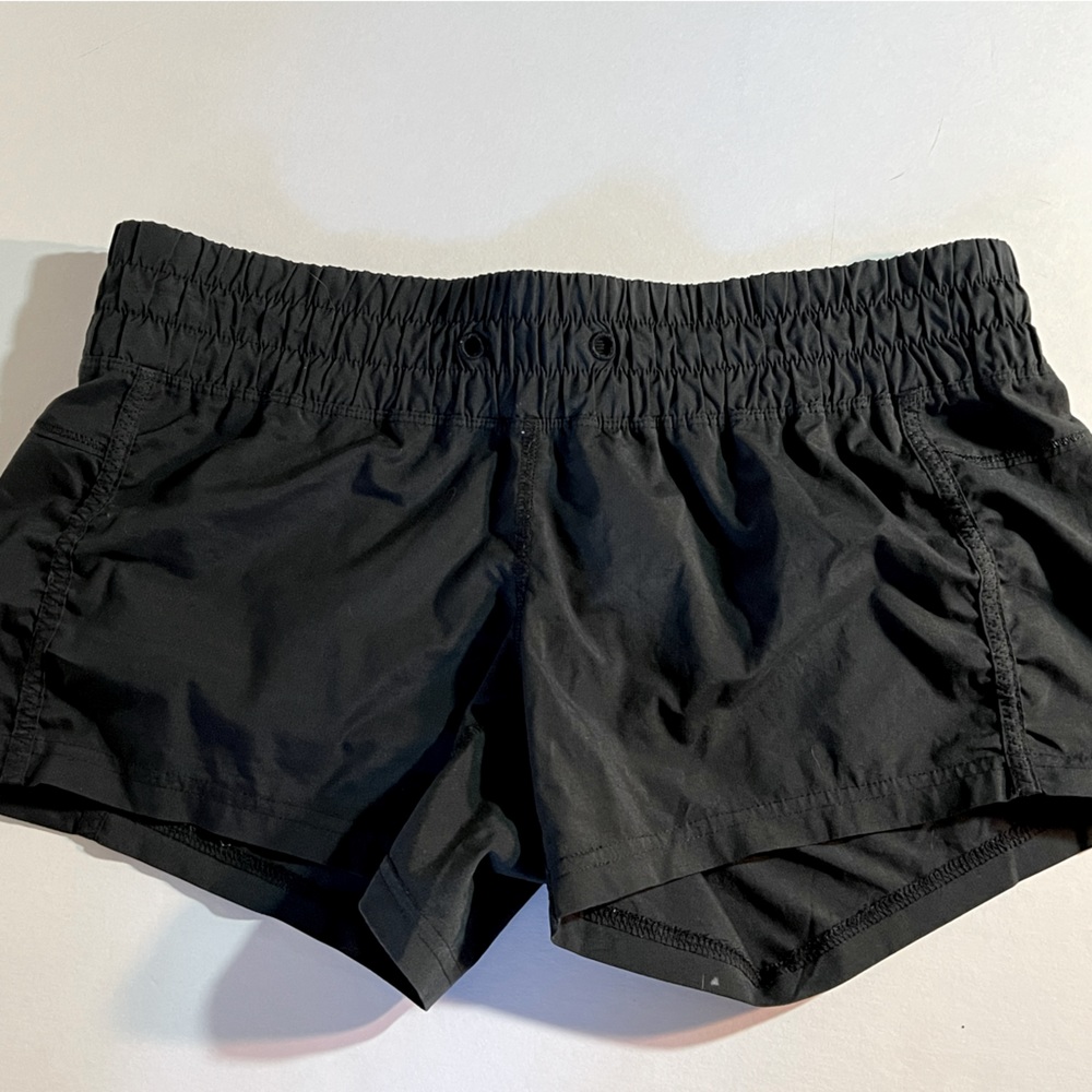 Lululemon black running short, size 6